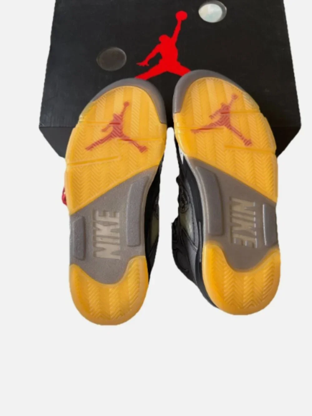 Jordan 5 Retro SP x Off-White Mid Muslin